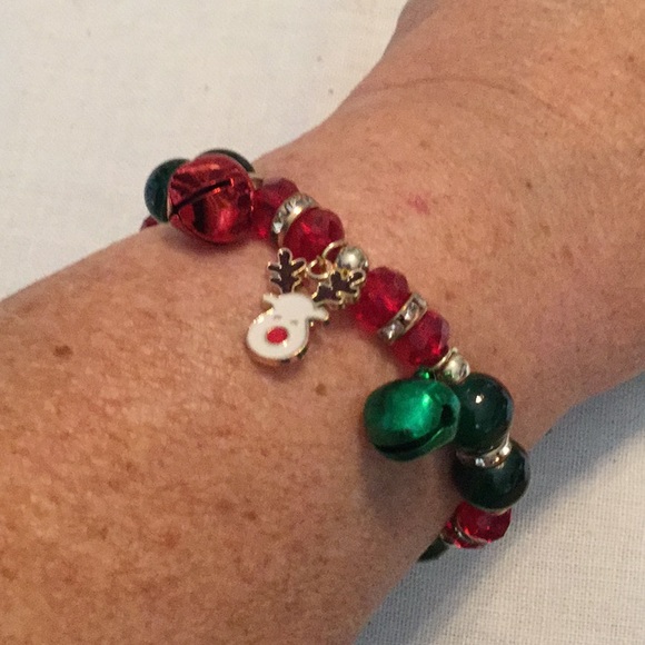 🎄NWT Holiday Reindeer Gorgeous Rhinestone Elastic Bracelet Closet Must Have 🎄 - Picture 7 of 8